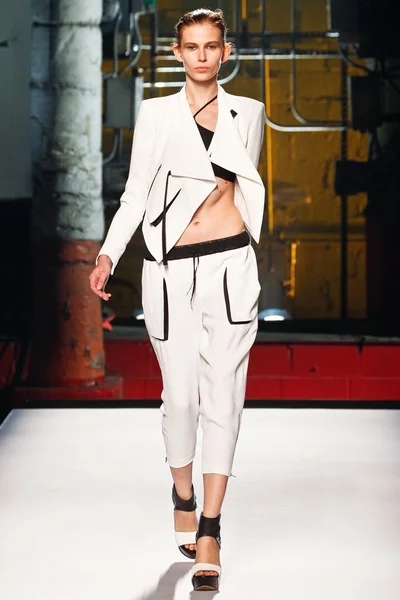 Look 1